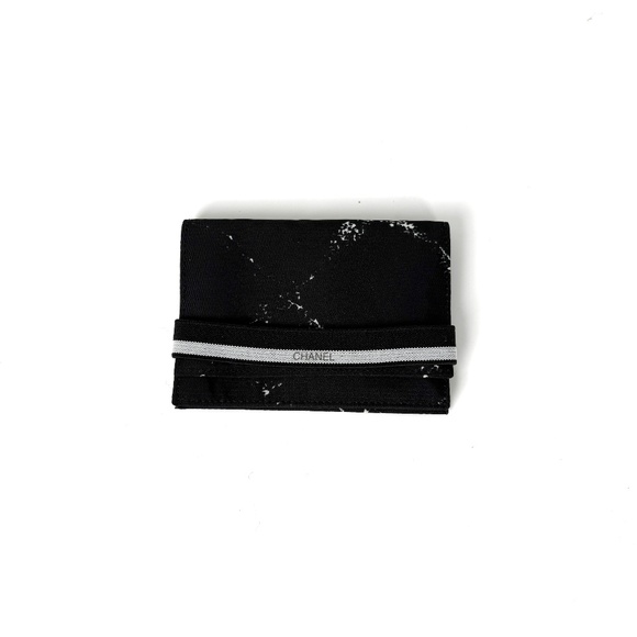 Authentic Vintage CHANEL Nylon Black White Small Card Case - Picture 1 of 11